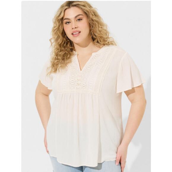 torrid Tops - Torrid Crinkle Gauze Flutter Sleeve Top Ivory Sz 0 (L/12) NWT Boho Peasant Flowy